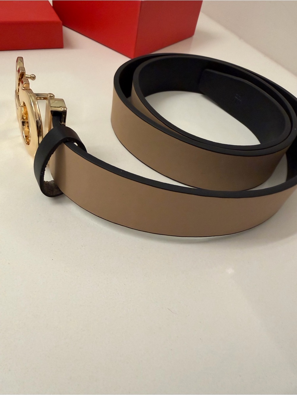 Salvatore Ferragamo Gancini Reversible Belt Black Leather Gold Buckle Size 34-37 - Picture 8 of 12